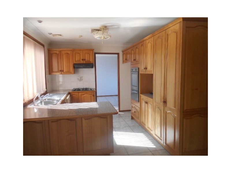 13 Natalie Place, Oakhurst NSW 2761