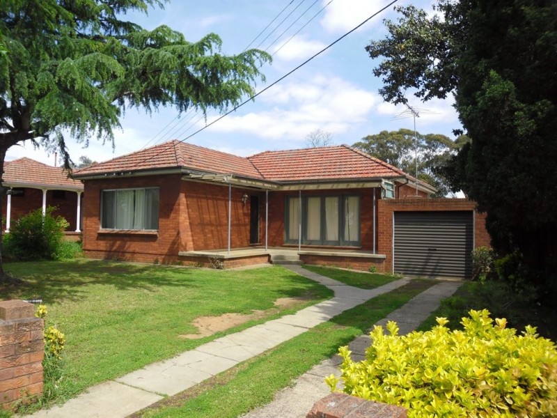 8 Hilltop Ave, Blacktown NSW 2148