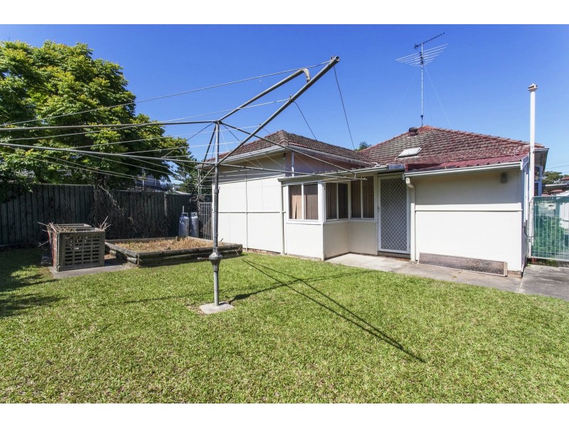 24 Whitworth Street, Westmead NSW 2145