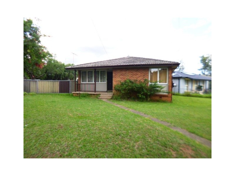 27 Anderson Avenue, Blackett NSW 2770