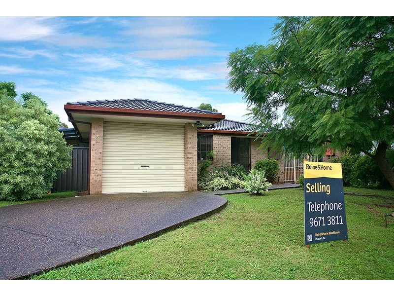 5 Scotney Pl, Quakers Hill NSW 2763