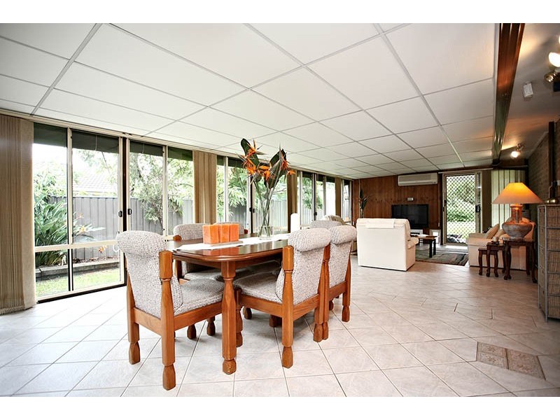 5 Scotney Pl, Quakers Hill NSW 2763