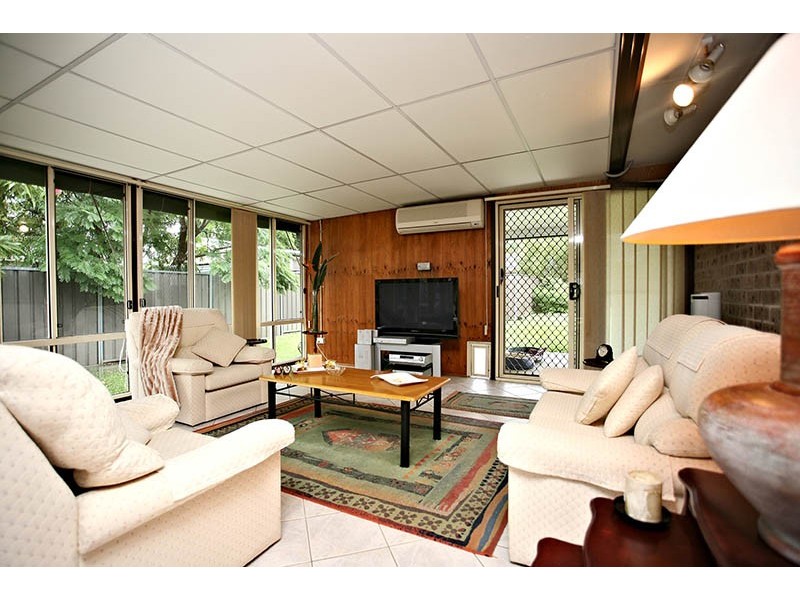 5 Scotney Pl, Quakers Hill NSW 2763