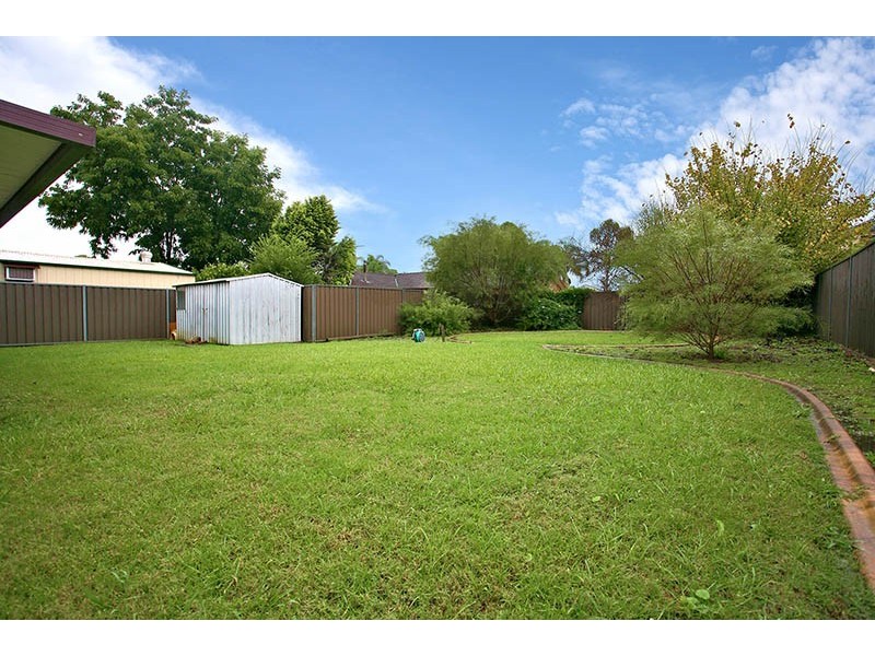 5 Scotney Pl, Quakers Hill NSW 2763
