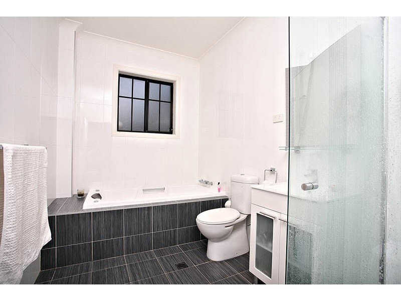 17 Booth Street, Westmead NSW 2145