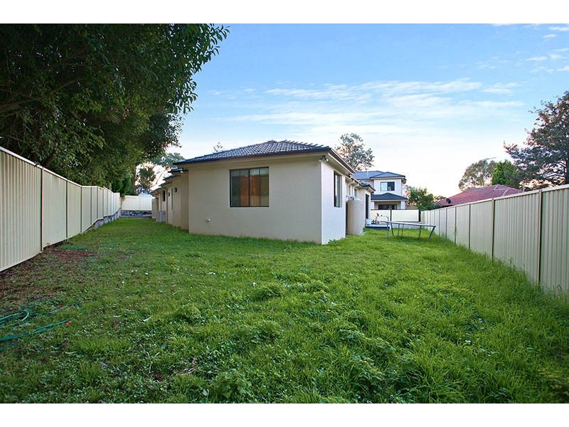 17 Booth Street, Westmead NSW 2145