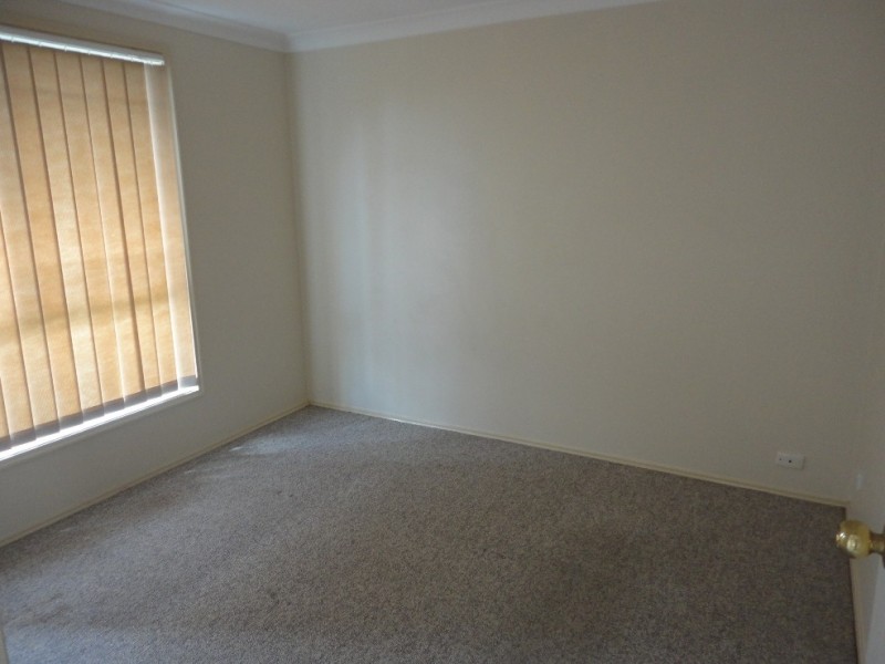 42 Unicombe Crescent, Oakhurst NSW 2761