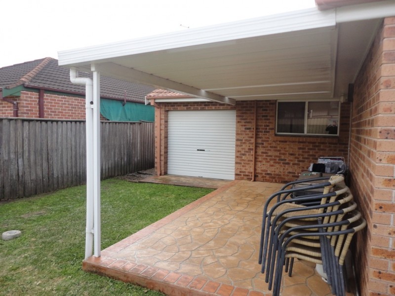 42 Unicombe Crescent, Oakhurst NSW 2761