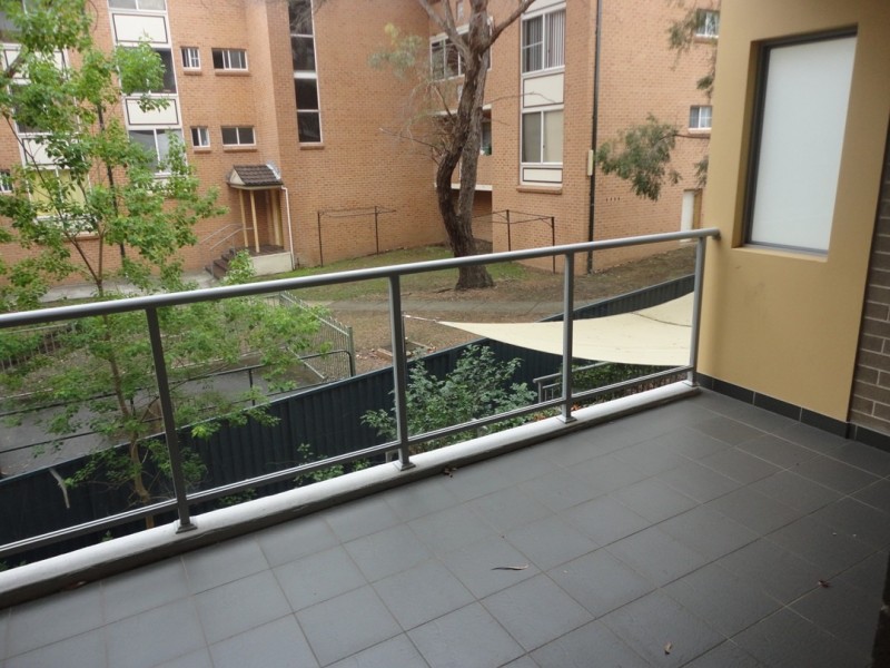 12/2 Bruce Street, Blacktown NSW 2148