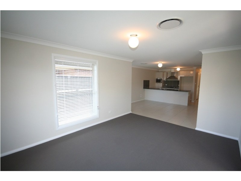 19 Daylesford Close, Ropes Crossing NSW 2760