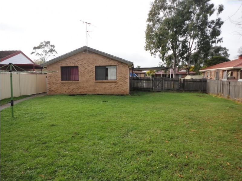 18 Kirsty Crescent, Hassall Grove NSW 2761
