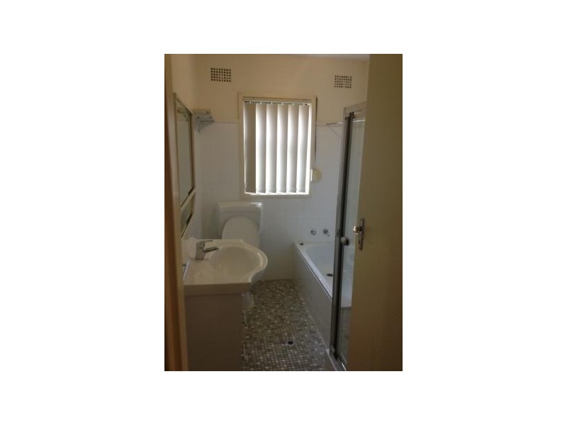 92 Lucretia Rd, Seven Hills NSW 2147