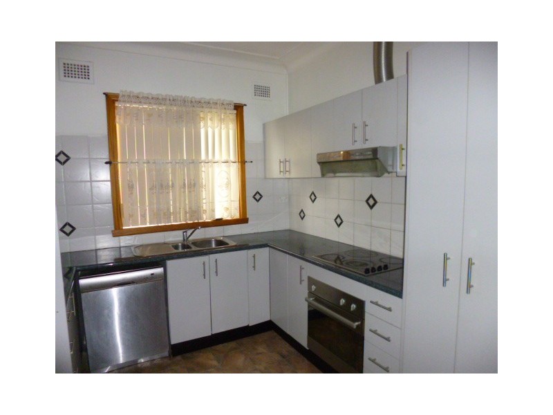 11 Dan Avenue, Blacktown NSW 2148