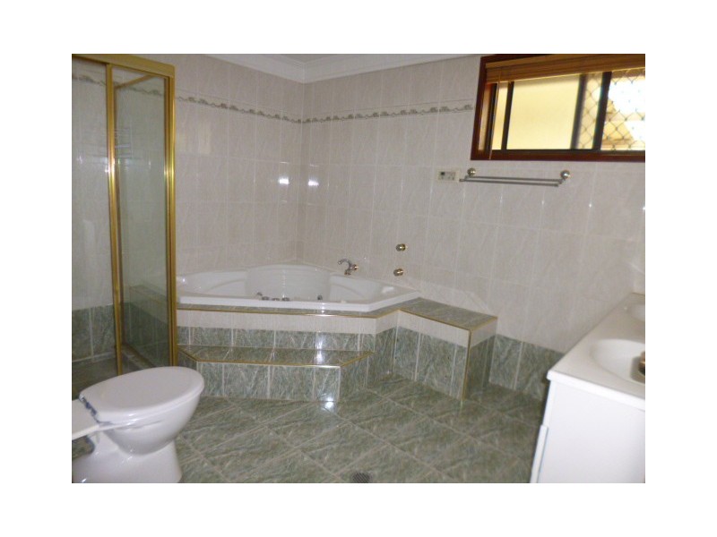 13 Lorne Street, Prospect NSW 2148