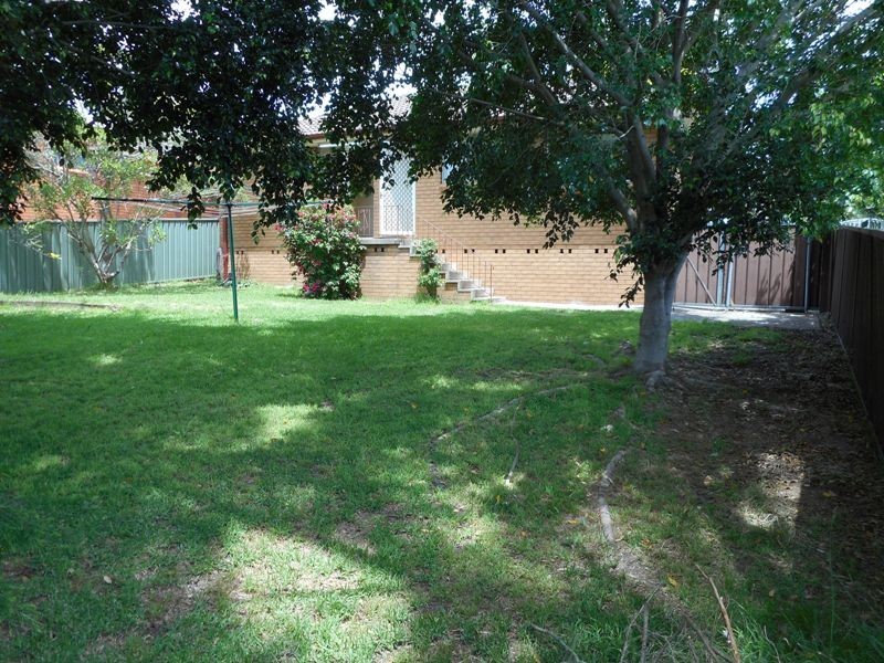 21 Oakwood Road, Toongabbie NSW 2146