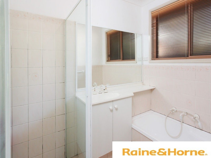 60 Kenneth Crescent, Dean Park NSW 2761