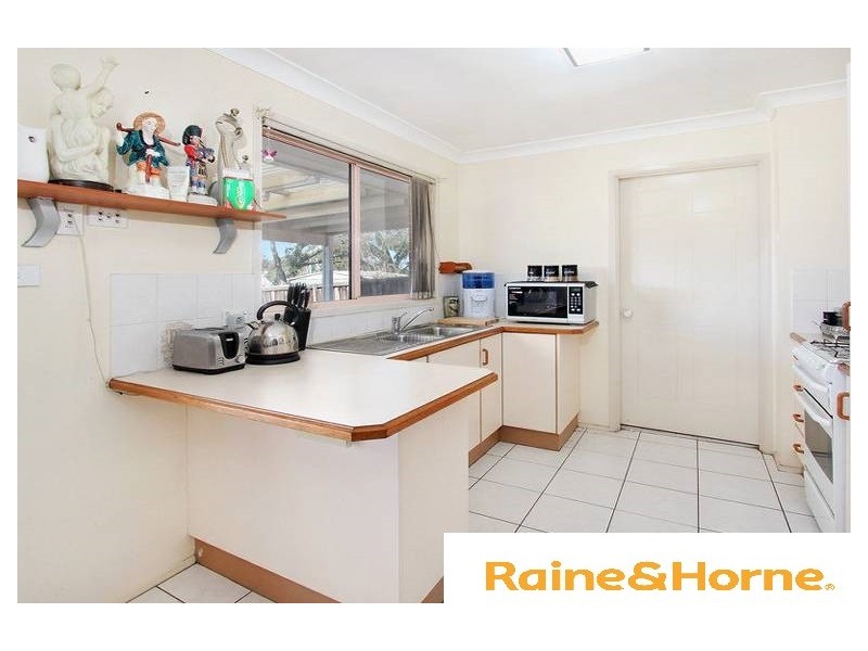 60 Kenneth Crescent, Dean Park NSW 2761