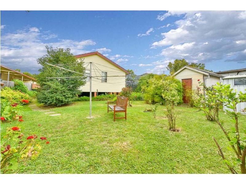 8 Popondetta Road, Whalan NSW 2770