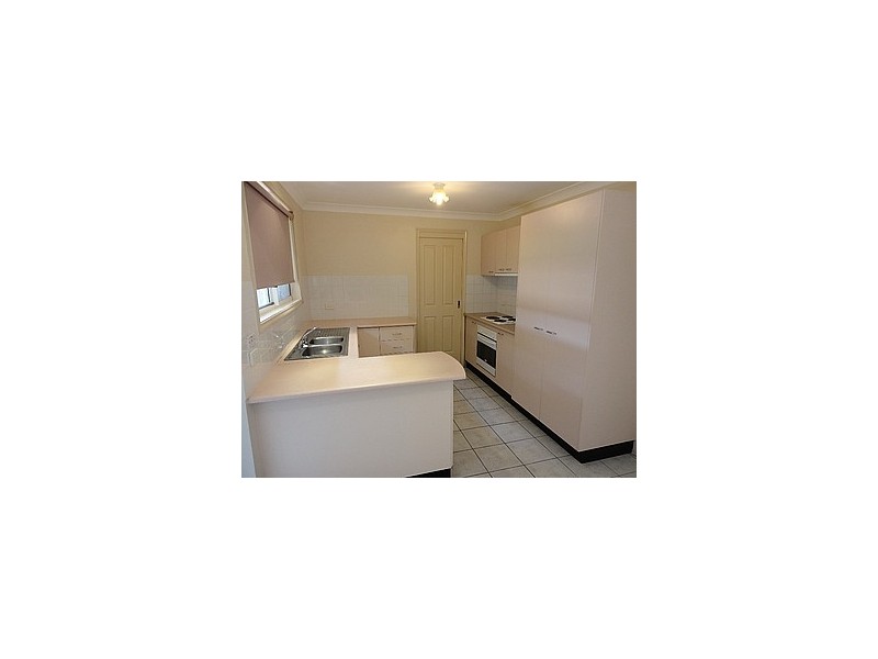 42 Unicombe Crescent, Oakhurst NSW 2761