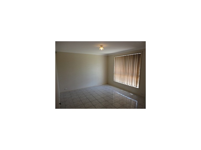 42 Unicombe Crescent, Oakhurst NSW 2761