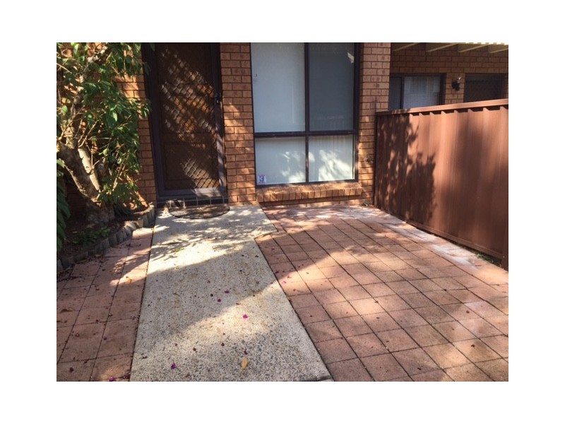 15/4 Highfield Road, Quakers Hill NSW 2763