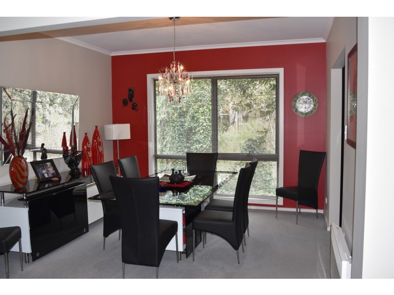 7377 Great Alpine Road, Bright VIC 3741