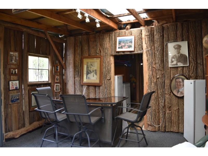 7377 Great Alpine Road, Bright VIC 3741