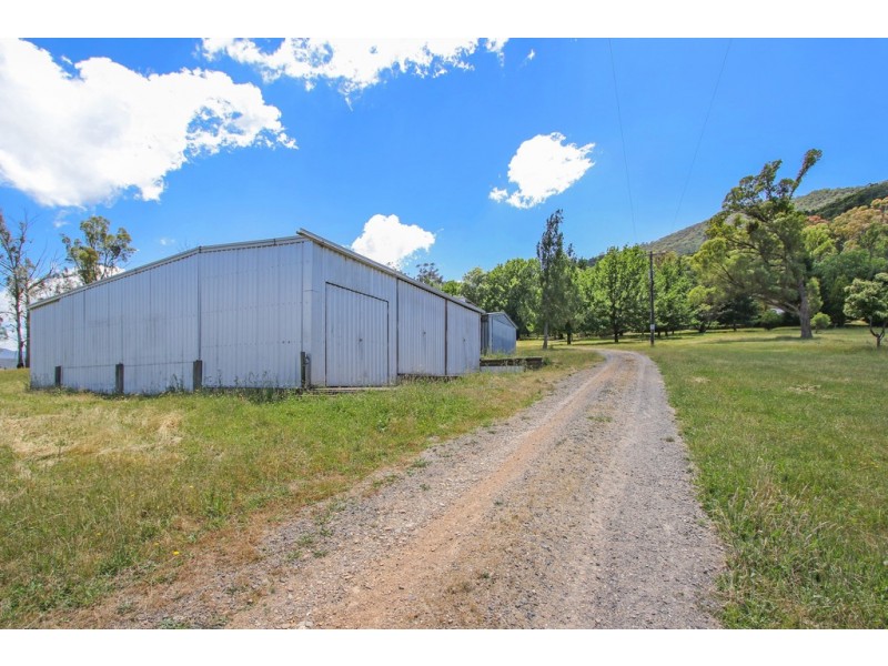 45 Caloutas Lane, Bright VIC 3741