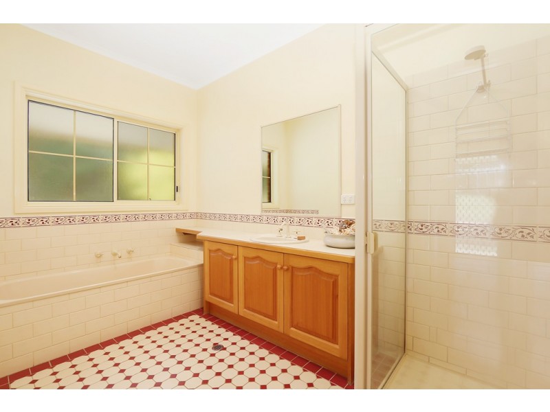 23 Mt. Porepunkah Road, Bright VIC 3741