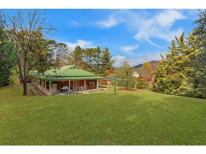 23 Mt. Porepunkah Road, Bright VIC 3741