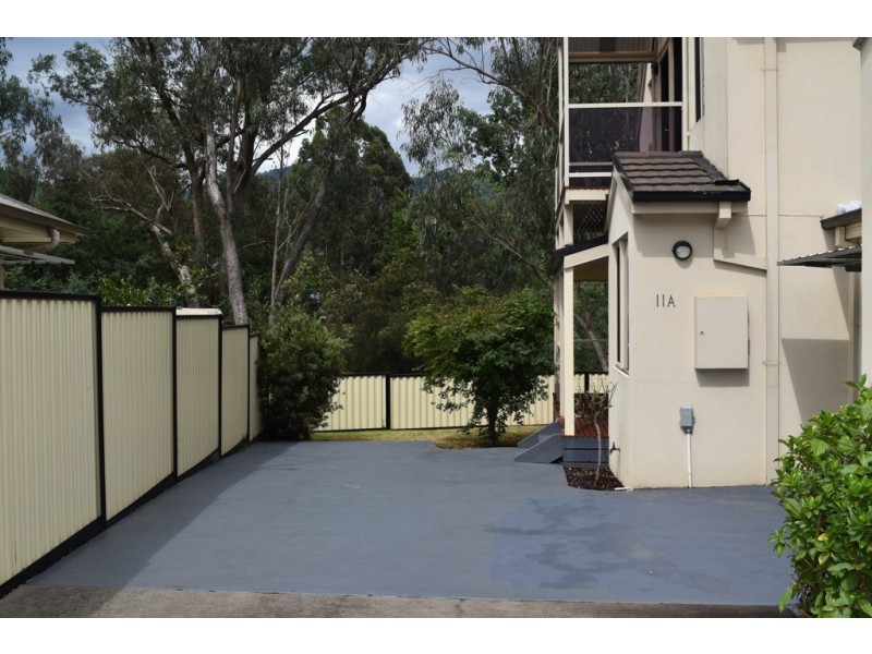 11A Georgian Court, Bright VIC 3741