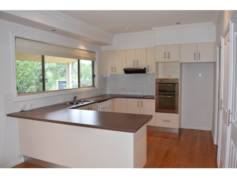 11A Georgian Court, Bright VIC 3741