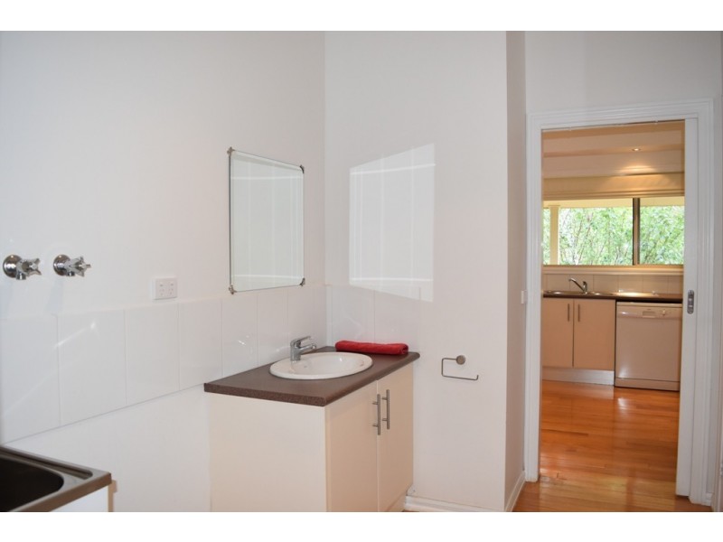 11A Georgian Court, Bright VIC 3741