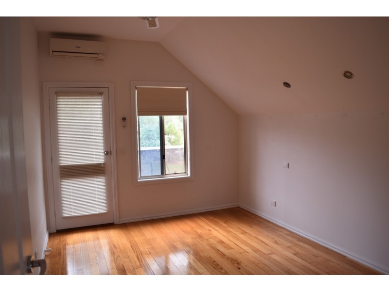 11A Georgian Court, Bright VIC 3741