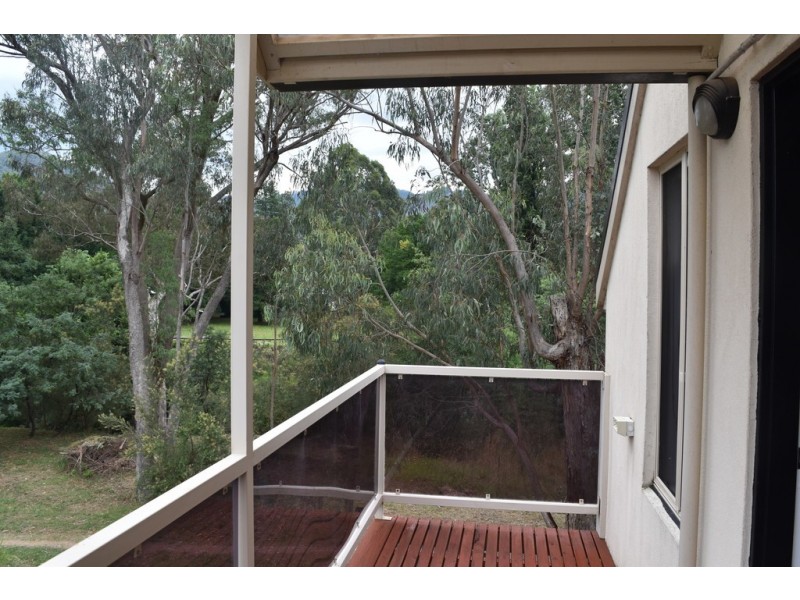 11A Georgian Court, Bright VIC 3741