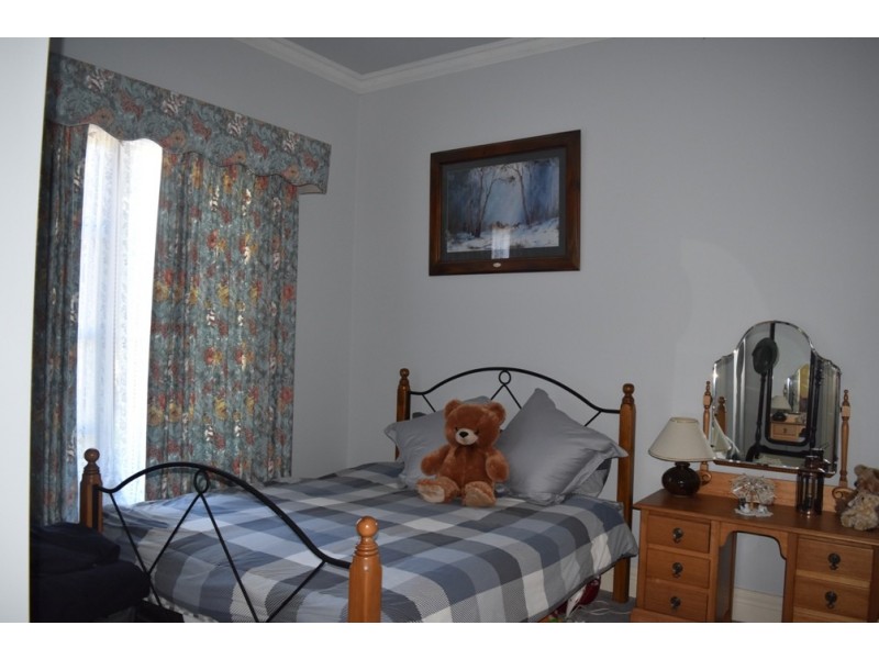 606 Morses Creek Road, Wandiligong VIC 3744