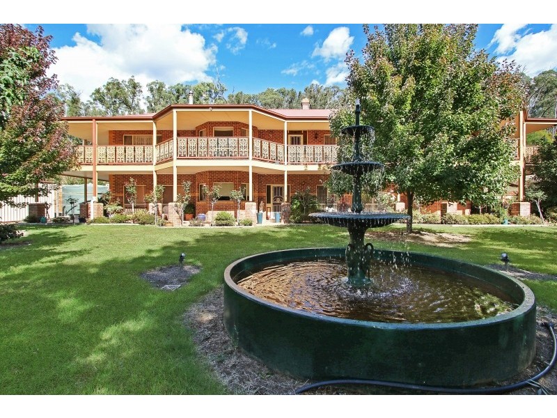 218 Snowy Creek Road, Bright VIC 3741