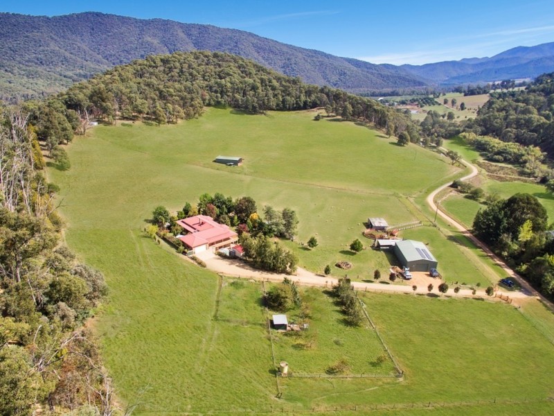 218 Snowy Creek Road, Bright VIC 3741