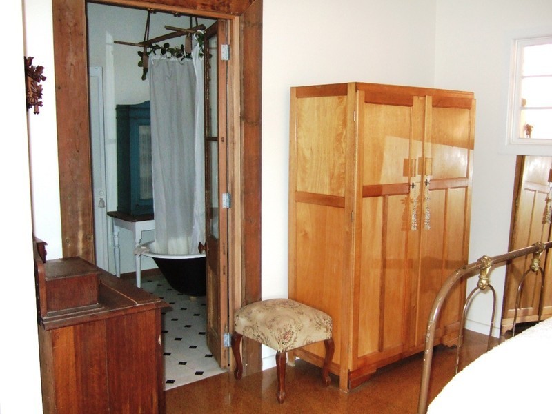 122B Delaney Avenue, Bright VIC 3741