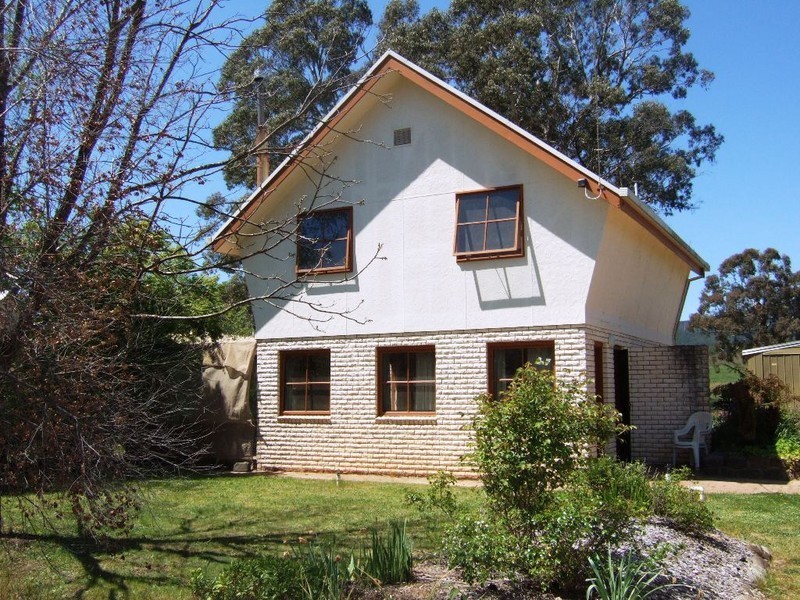 12 Wallace Drive, Buckland Valley, Bright VIC 3741