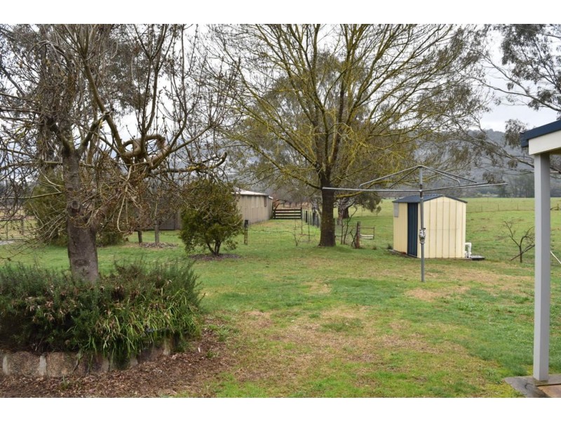 6252 Great Alpine Road, Eurobin VIC 3739