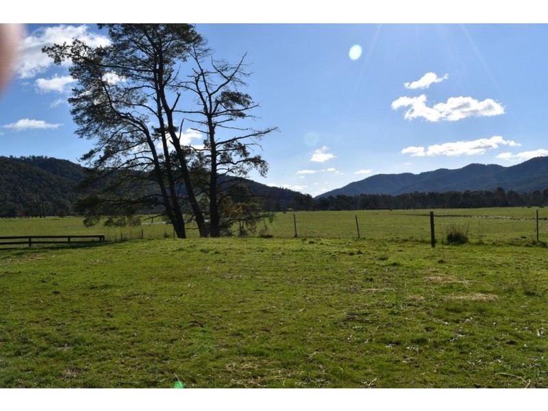 6252 Great Alpine Road, Eurobin VIC 3739