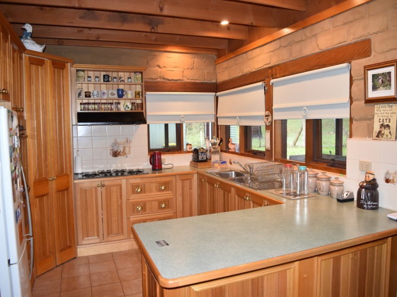 73 Feathertop Track, Harrietville VIC 3741