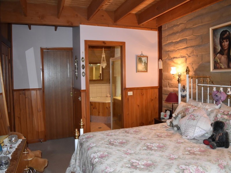 73 Feathertop Track, Harrietville VIC 3741