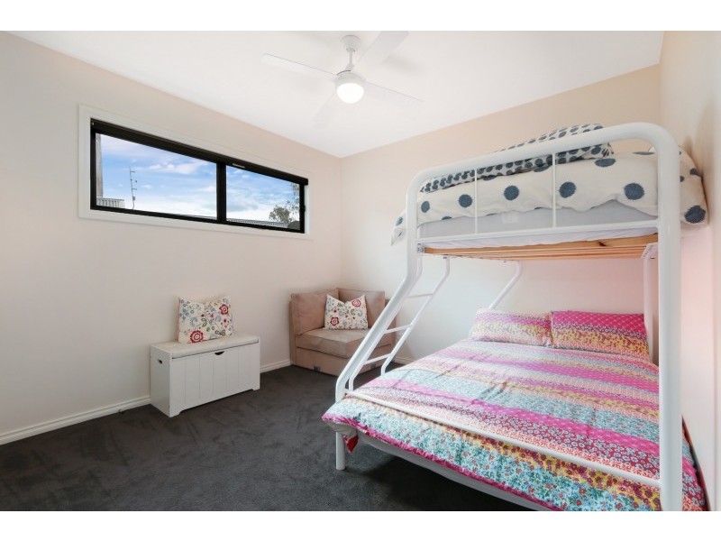 17 Kilfinan Crescent, Bright VIC 3741