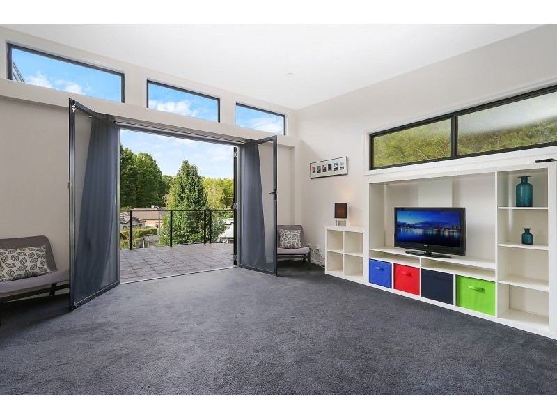 17 Kilfinan Crescent, Bright VIC 3741