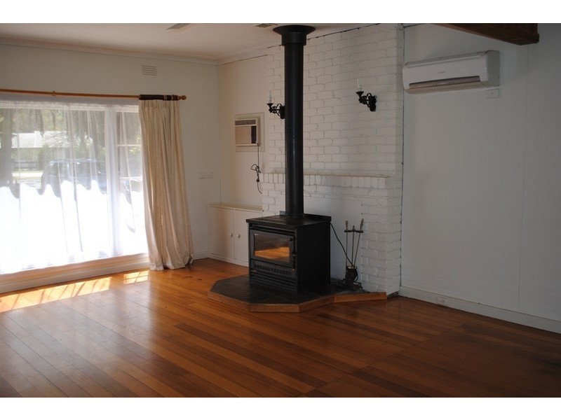 76 Delany Ave, Bright VIC 3741