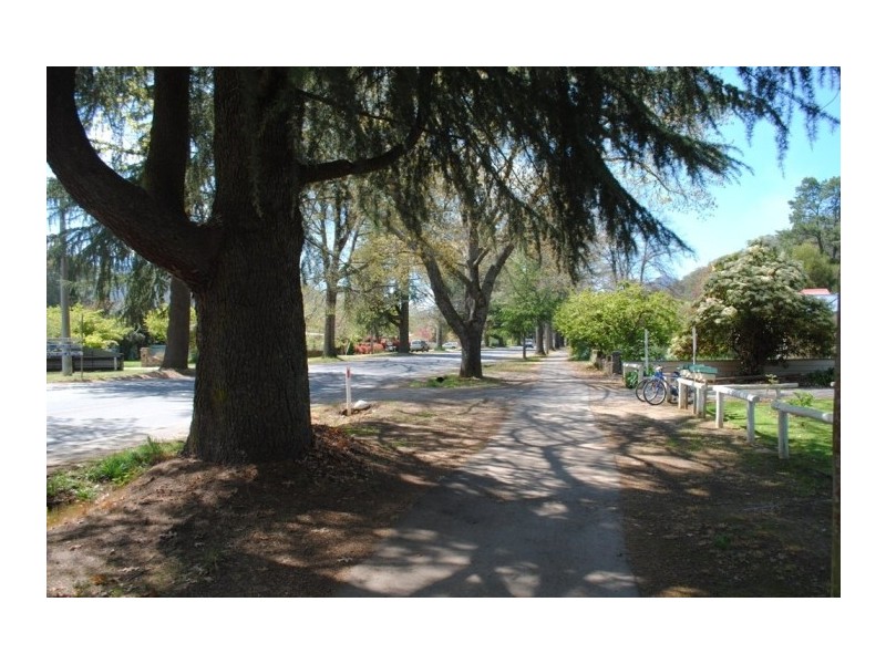 76 Delany Ave, Bright VIC 3741