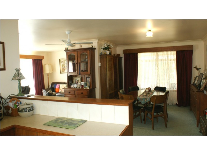 5 Churchill Avenue, Bright VIC 3741