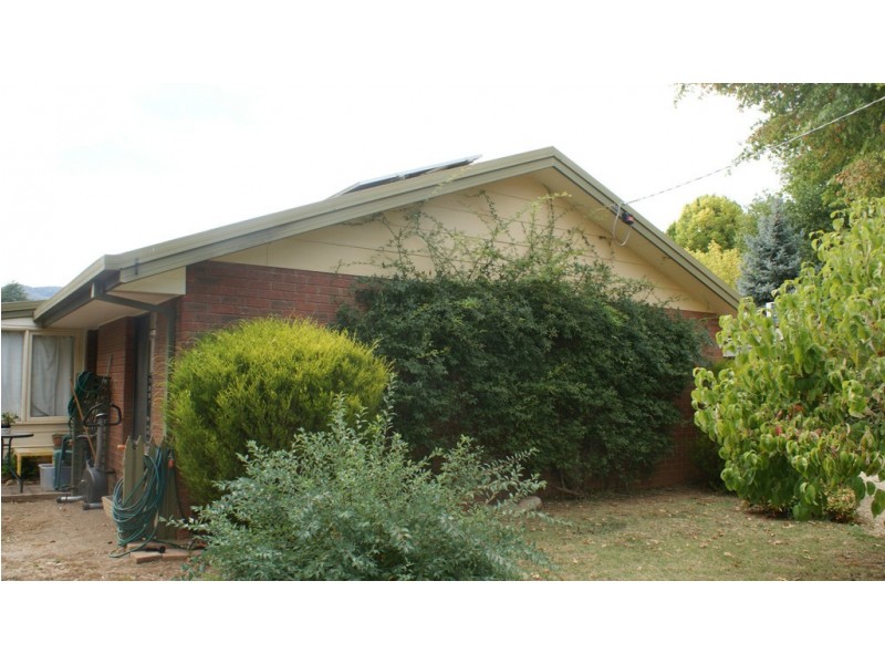 5 Churchill Avenue, Bright VIC 3741